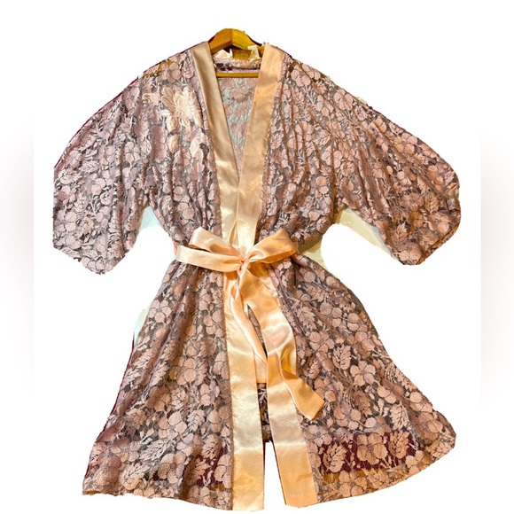 Victoria’s Secret PINK peach FLORAL sheer LACE ROBE Gold label satin RAYON belt - Picture 1 of 15